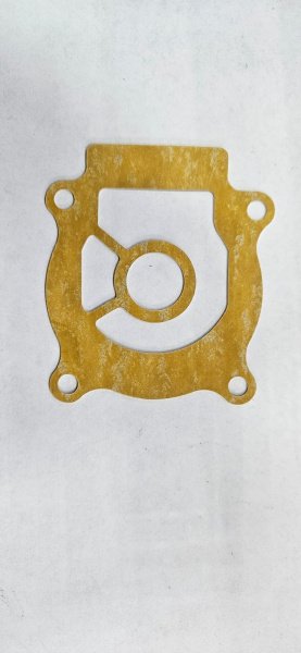 Прокладка помпы Suzuki DT20-40/DF25-50T/DF40A-60A